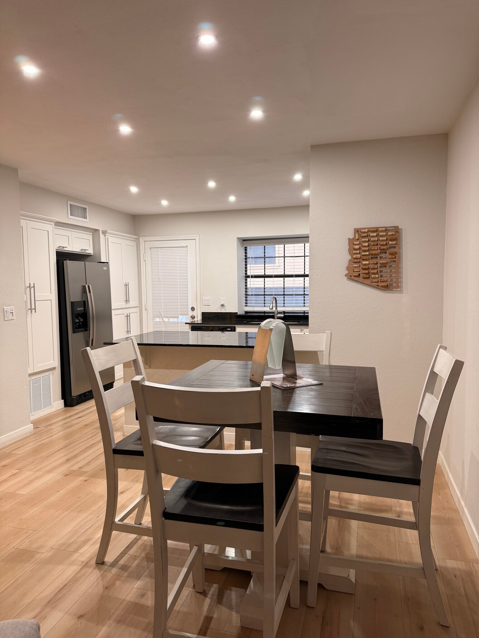 Dining Room - 5704 E Aire Libre Ave