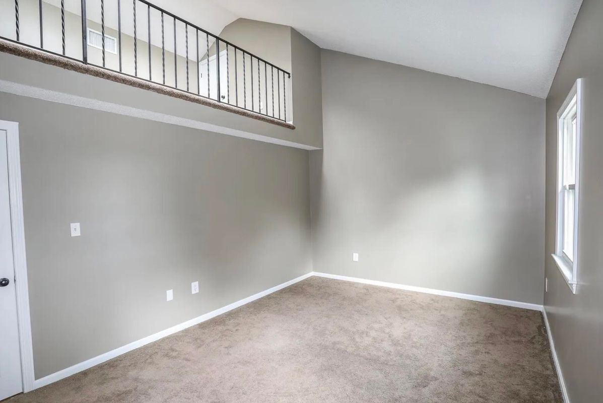 Building Photo - 2 Bluestone Dr