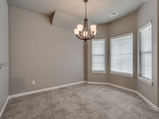 Building Photo - 8813 SW 55th St