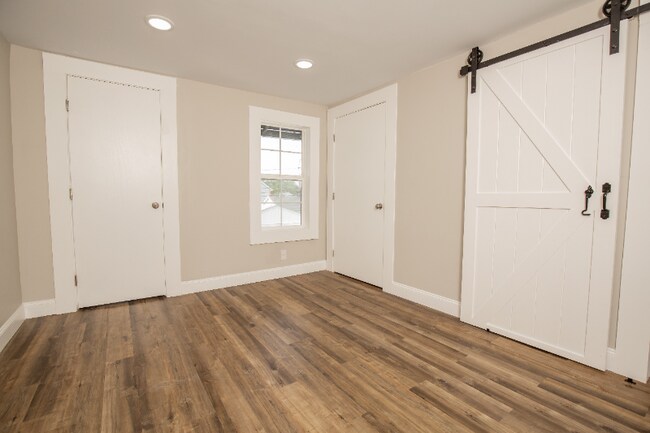 Building Photo - 676 Hanford St