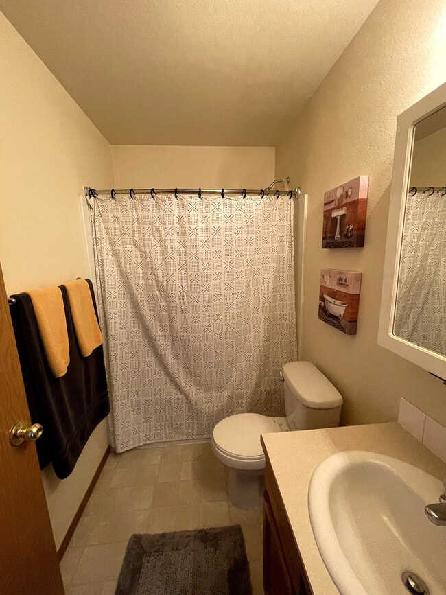 Building Photo - 6005G Chapel Hill Blvd