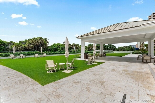 Building Photo - 3966 N Ocean Dr