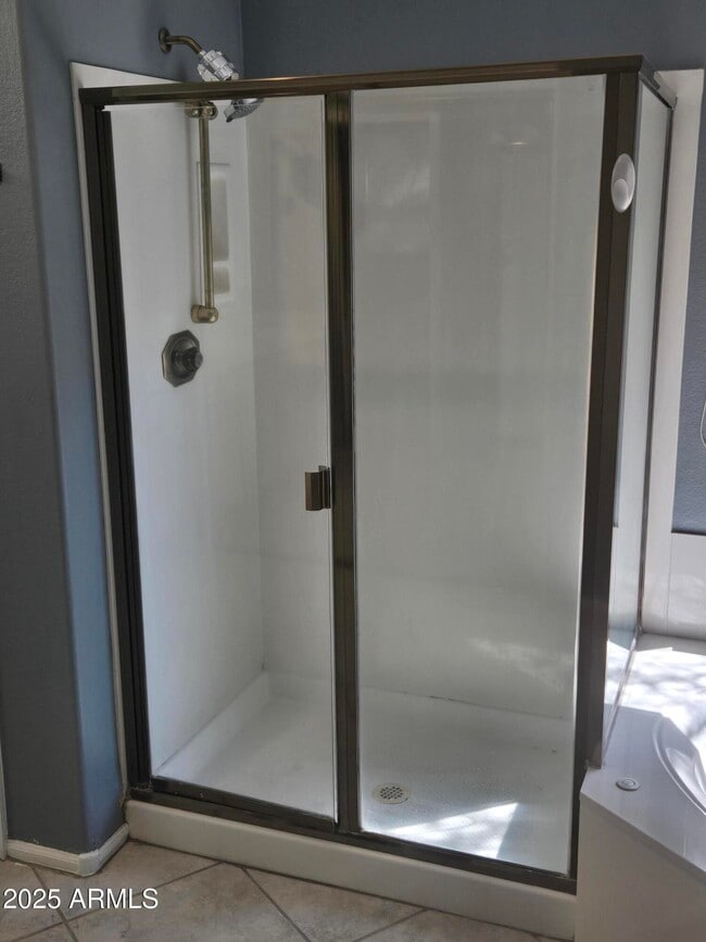 Building Photo - 10980 Clear Water