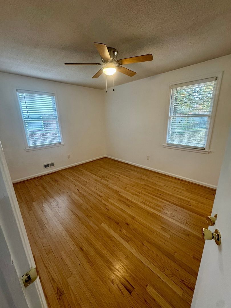 Building Photo - 2522 Stonehenge Dr