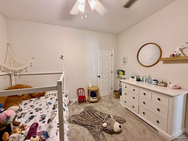 Building Photo - 1313 E Strong St