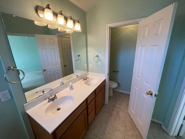 Building Photo - 5310 Donegal Bay Ct