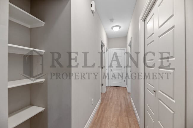 Building Photo - 5513 S Victoria St