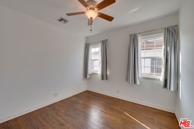 Building Photo - 6408 W 82nd St