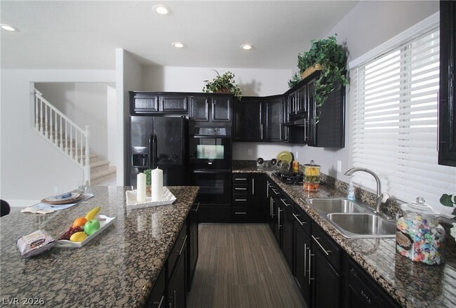 Building Photo - 268 Single Petal St