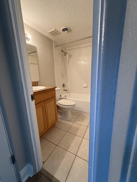 Bathroom - 225 E New Hampshire St