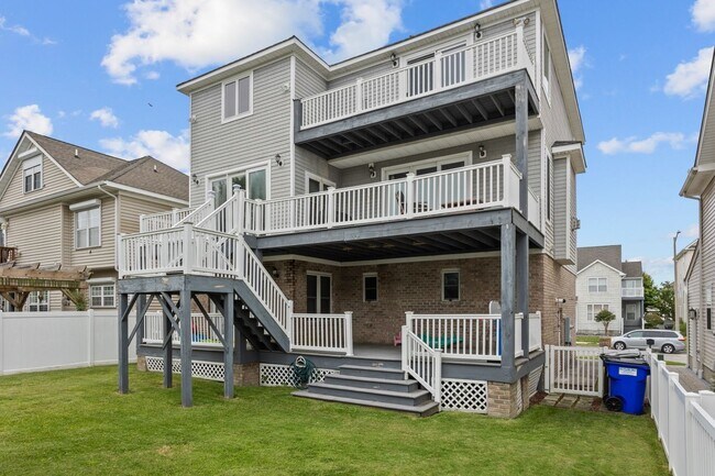 Building Photo - Welcome to your dream home in Norfolk, Virginia!