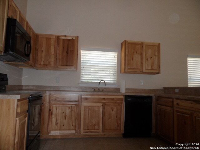 Building Photo - 1211 Rimrock Cv