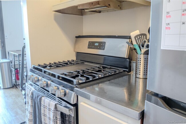 Building Photo - 210 Fulton St