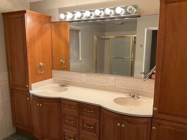 Building Photo - 4-Bedroom Home with 2 Full + 2 Half Baths ...