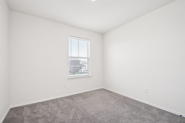 Building Photo - 224 Small Seed