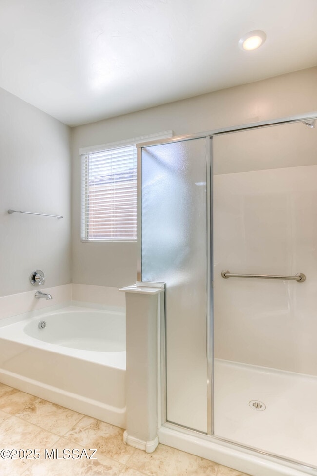 Building Photo - 8804 E Stone Meadow Cir