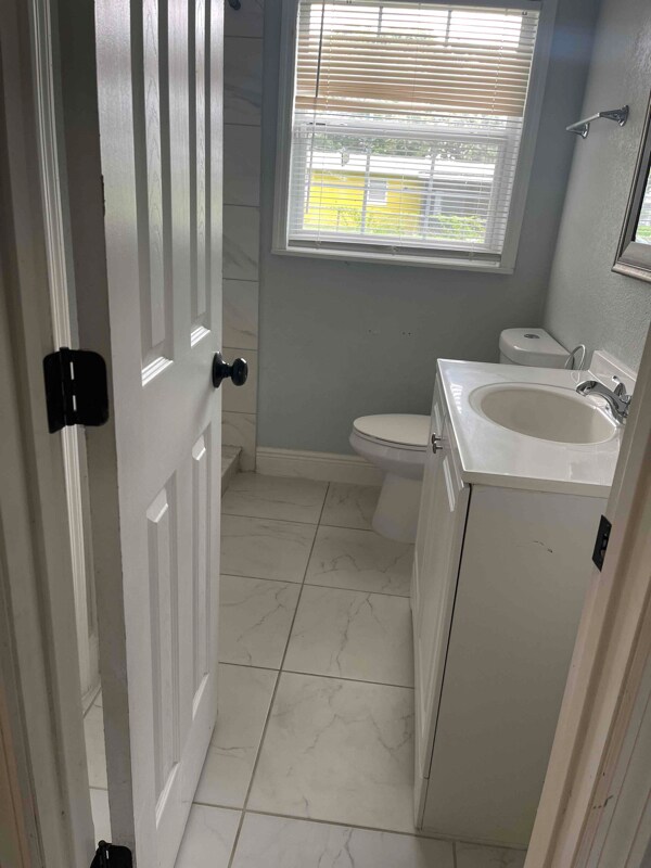 Building Photo - 2410 Ave C NW