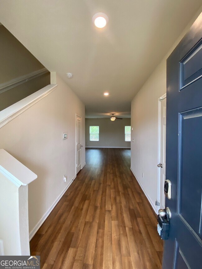 Building Photo - 347 Augusta Woods Dr