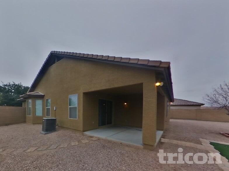 Building Photo - 25760 W Valley View Dr