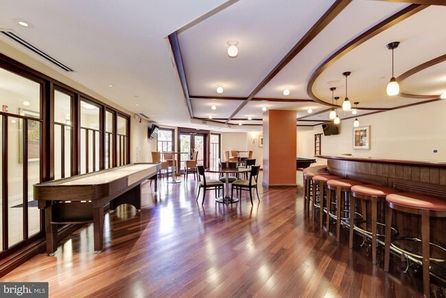 Building Photo - 1391 Pennsylvania Ave. SE