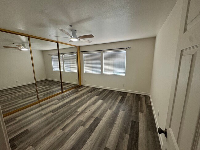 Building Photo - 3450 Rancho Diego Cir