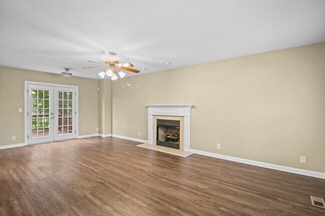 Building Photo - 3368 Marrast Dr