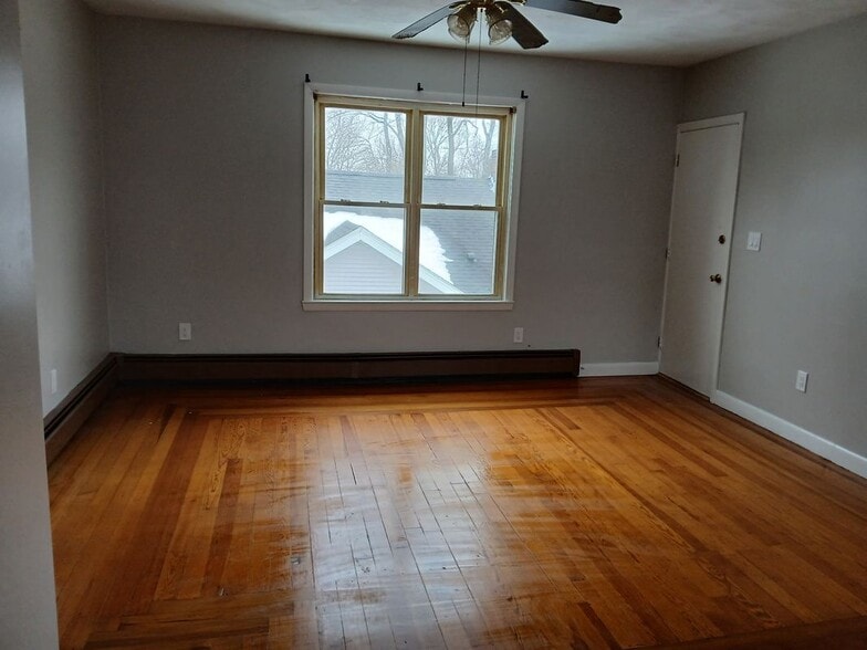 Building Photo - 20 Warwick Neck Ave