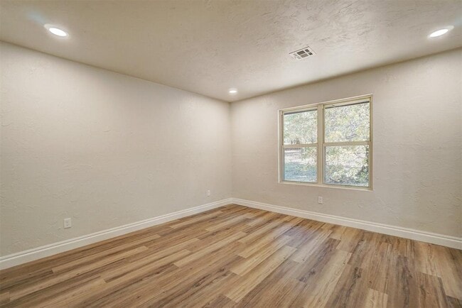 Building Photo - 6500 N Luther Rd