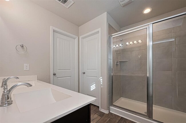 Building Photo - 1819 Bryson Heights Dr