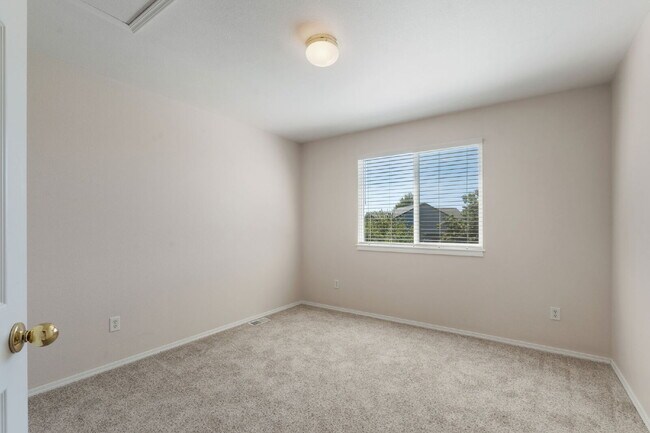 Building Photo - Spacious 4BR Home in Pine Creek – Academy D20