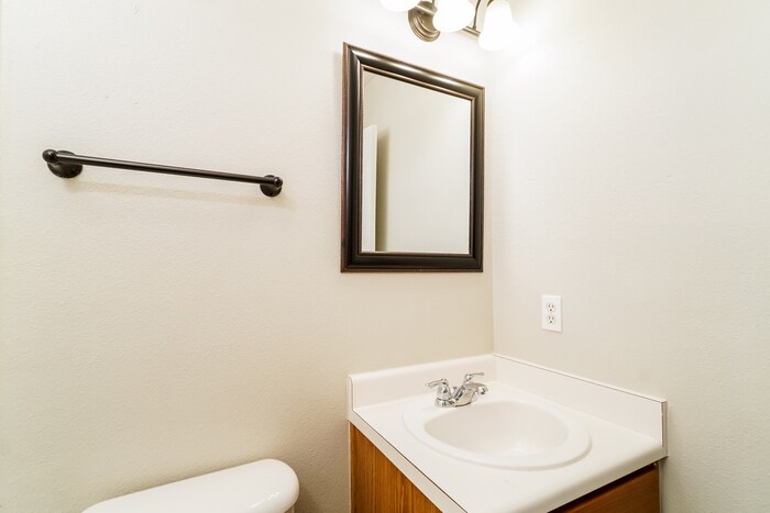 Building Photo - 8415 Chalk Hill Cove