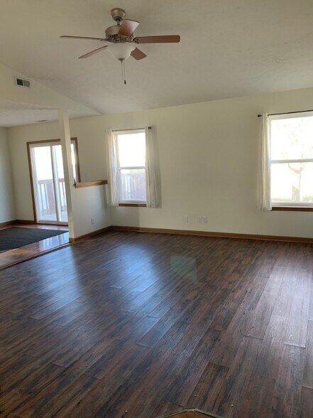 Building Photo - 3216 Hunter Rd