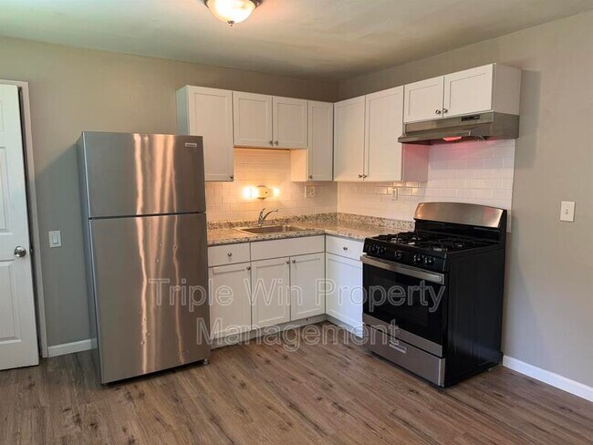 Building Photo - 10329 Chesley Dr