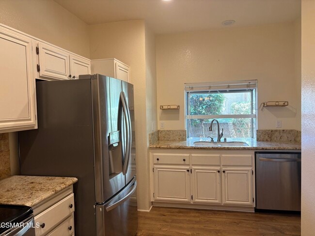 Building Photo - 637 Indian Oak Ln
