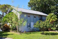 Building Photo - 1960 Union St