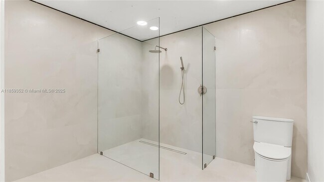 Building Photo - 7123 SW 115th Pl