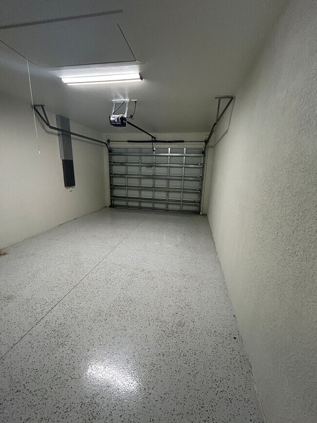 Building Photo - Luxury Duplex for Immediate Rent in Burnt Store Meadows, Punta Gorda