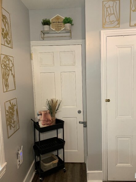 Building Photo - 2743 Kensington Ave