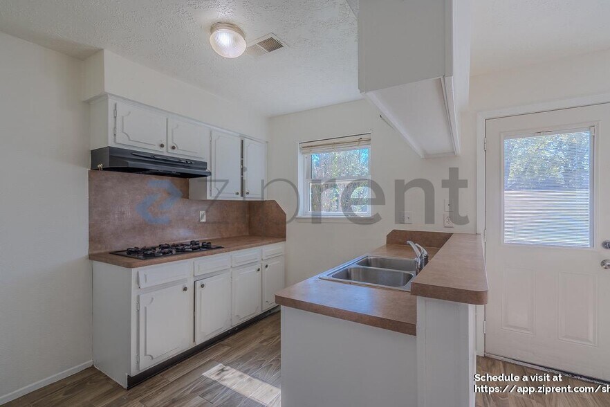 Building Photo - 958 Wavecrest Ln