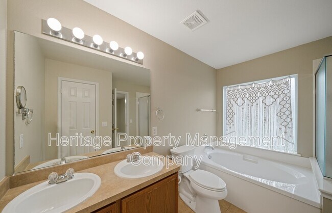 Building Photo - 5125 Knollwood