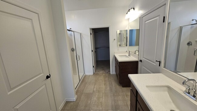 Building Photo - 12757 W Pkwy Ln