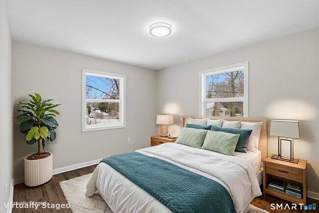 Building Photo - 26 Hiawatha Ln