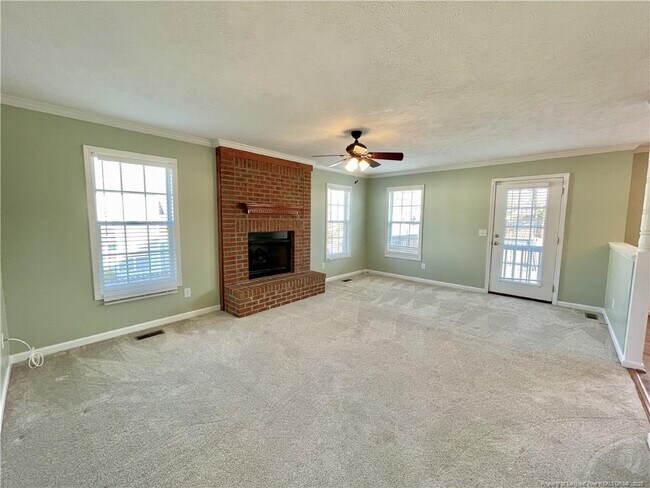 Building Photo - 1607 Pendleton Ct
