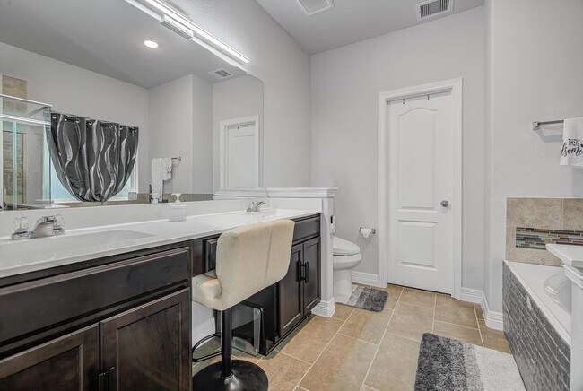 Building Photo - 2319 Gentle Breeze Ln