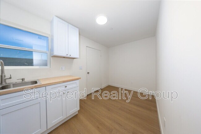 Building Photo - 7721 Janet Ave