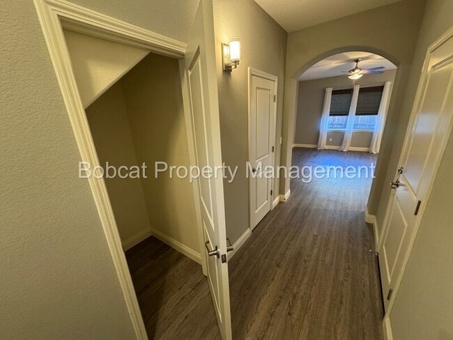 Building Photo - 1336 Saltern Dr