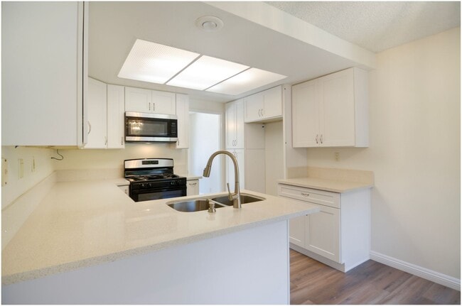 Building Photo - Sunny Ridge 3 Bedroom Home!