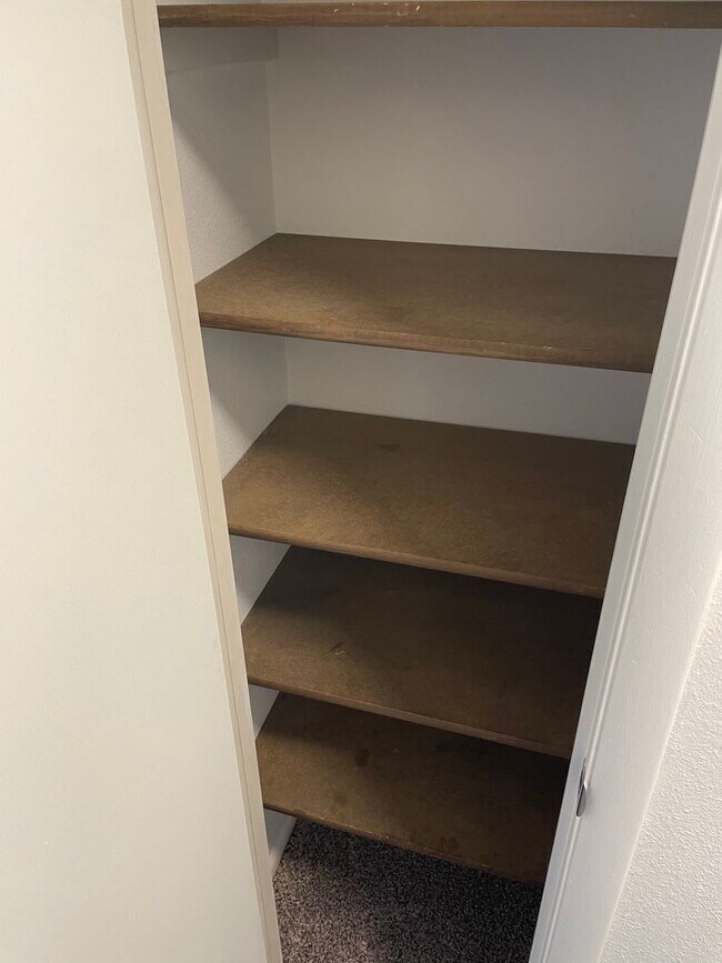 Building Photo - Amity