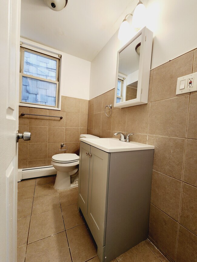 Building Photo - 117 Wilkinson Ave