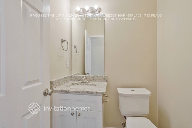 Building Photo - 5749 Cove Ln